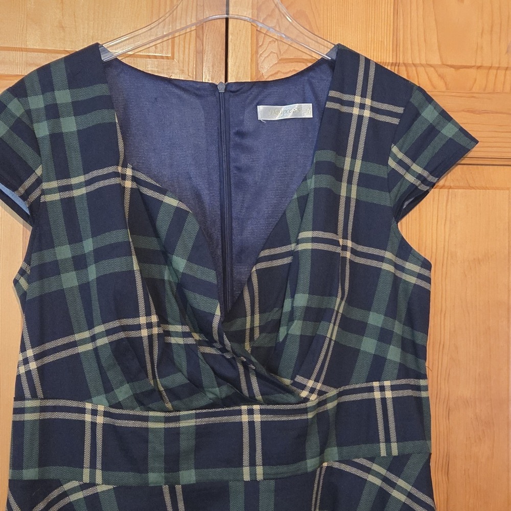 Plaid V-Neck Long Sleeve Dress - Green/Navy